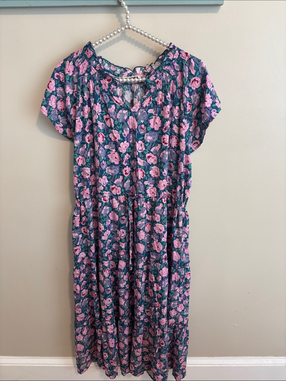 easel Pink Floral on Navy Short Sleeve Midi Dress size large